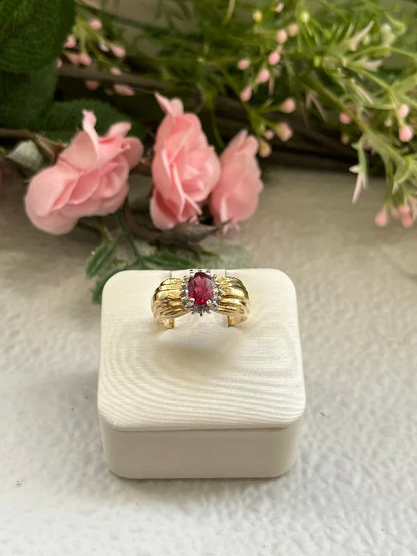 Bright citrine gemstone rings for cheerful daily wear -Pink Tourmaline Oval Fancy Ring